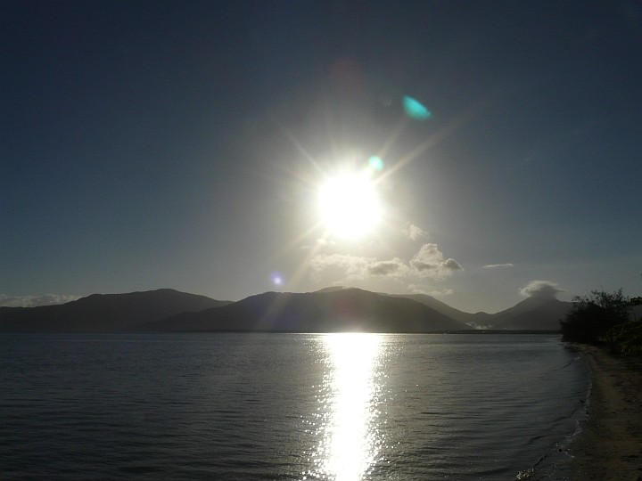 14.11.2009, 06:38 Ortszeit, Esplanade in Cairns